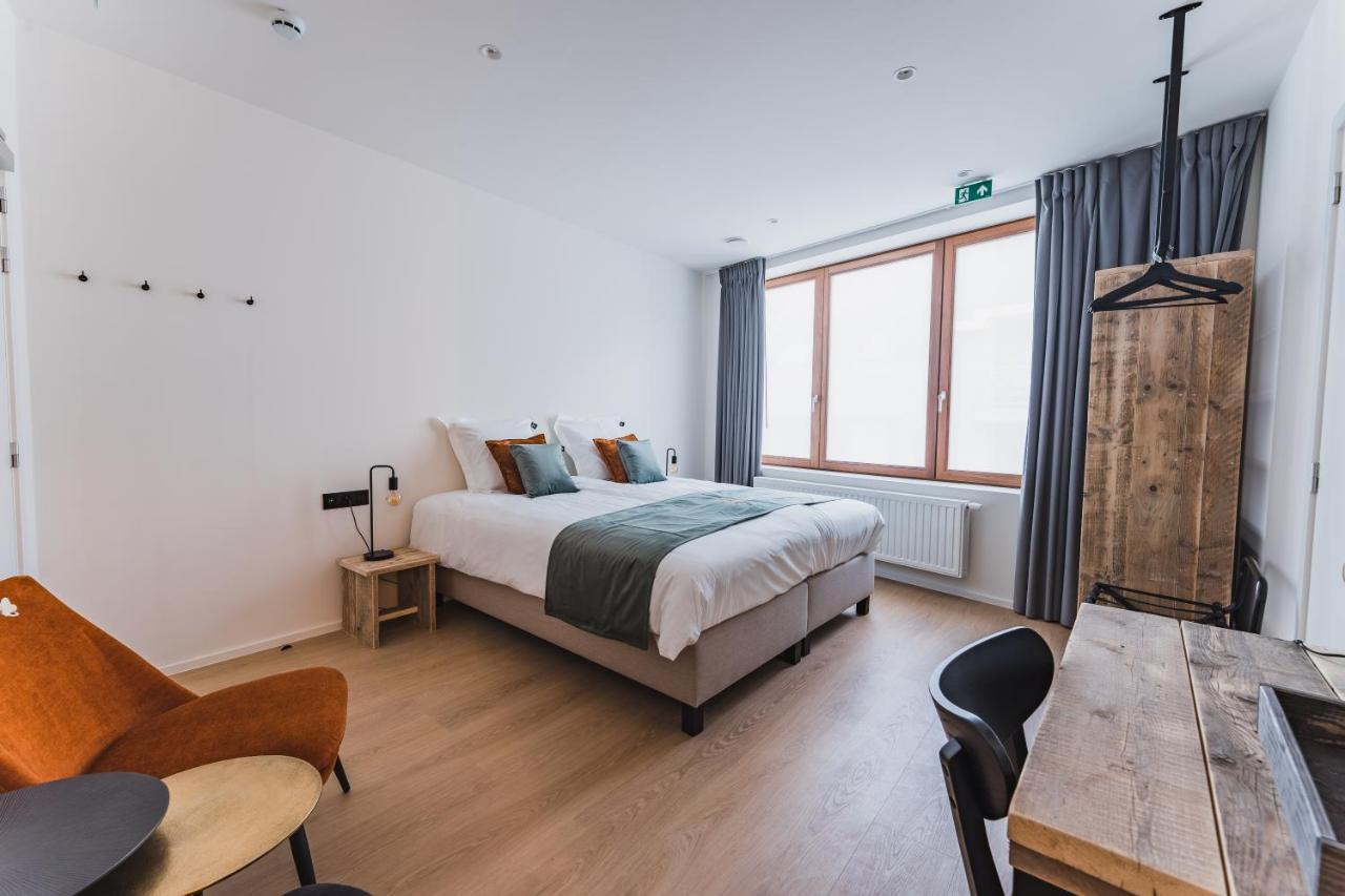 Guesthouse De La Paix Poperinge Bagian luar foto